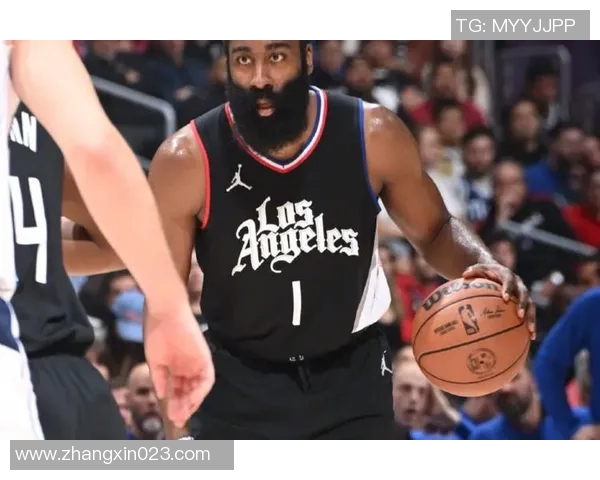 谢周三与诺丁汉激战正酣比分揭晓引发球迷热议